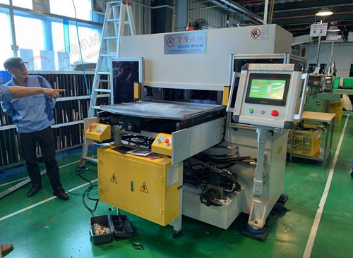 全自动不干胶半切机 全自动不干胶半切机