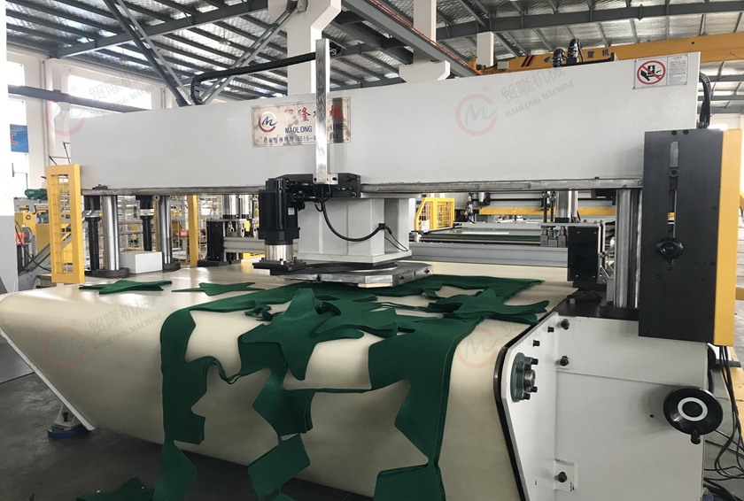 皮带式电脑排版裁断机 皮带式电脑排版裁断机