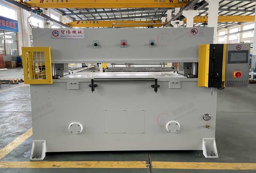 精密四柱液压裁断机 精密四柱液压裁断机