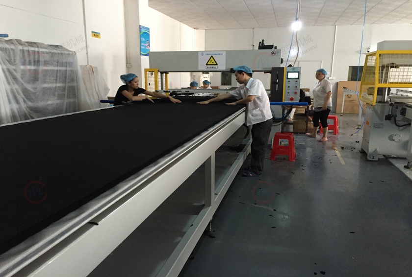 长沙全自动手动排版面膜裁断机 长沙全自动手动排版面膜裁断机