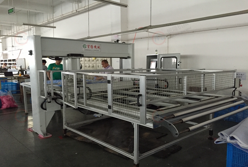 电脑排版自动制鞋裁断机 电脑排版自动制鞋裁断机