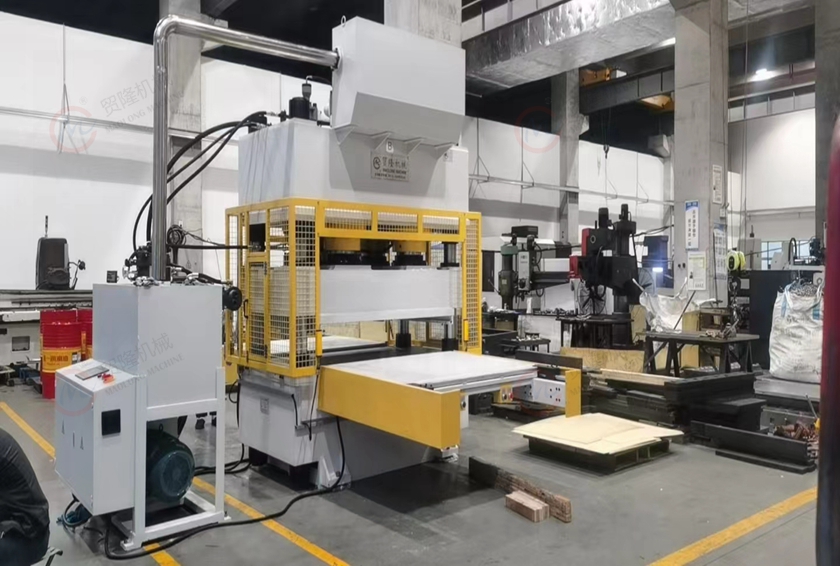 自动送料地板模切机 自动送料地板模切机