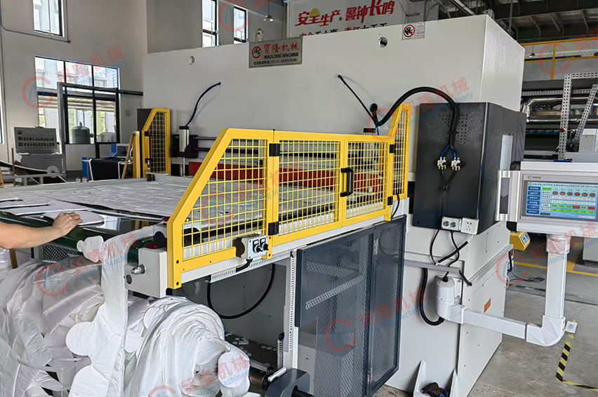 深圳500T压力汽车吸音棉隔音棉加热封边裁切机 深圳500T压力汽车吸音棉隔音棉加热封边裁切机