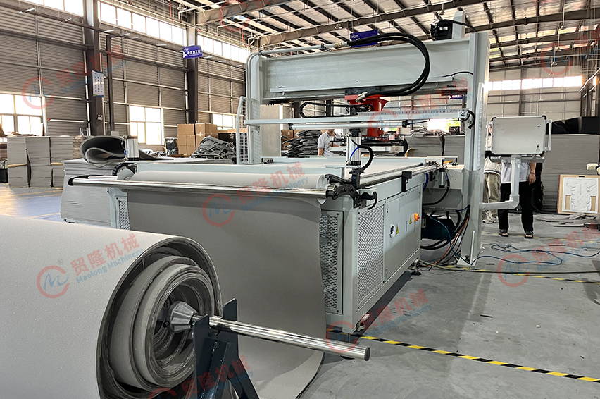 汽车海绵裁断机 汽车海绵裁断机