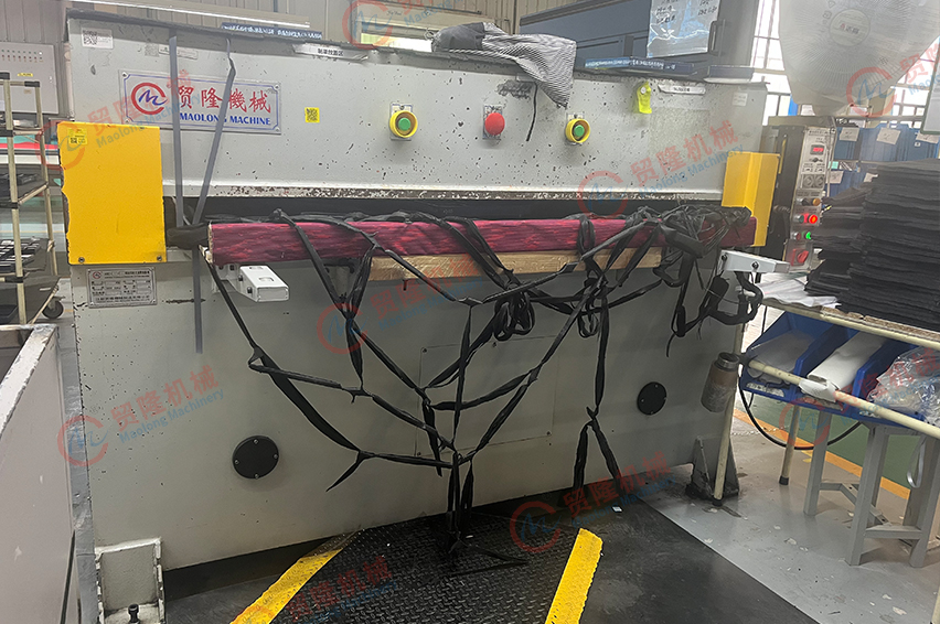 重庆精密四柱液压裁断机 重庆精密四柱液压裁断机