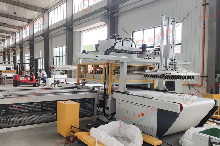 深圳全自动输送带式裁断机 深圳全自动输送带式裁断机