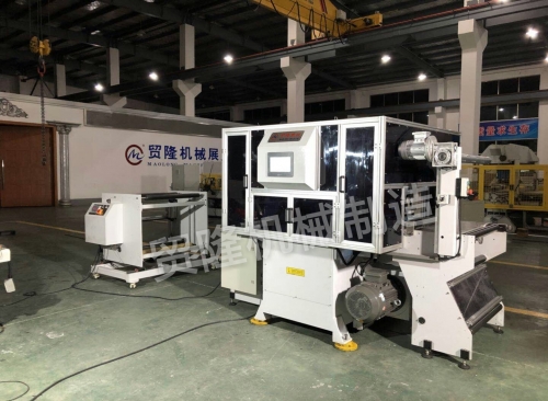 泛亚电竞·(中国)电子竞技平台 全自动光学膜片高速模切机